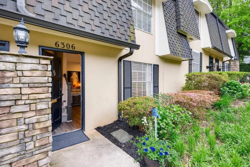 6306 Park Avenue Ne, Atlanta, Georgia 30342, 2 Bedrooms Bedrooms, ,1 BathroomBathrooms,Residential,Sold,6306 Park Avenue Ne,6002770