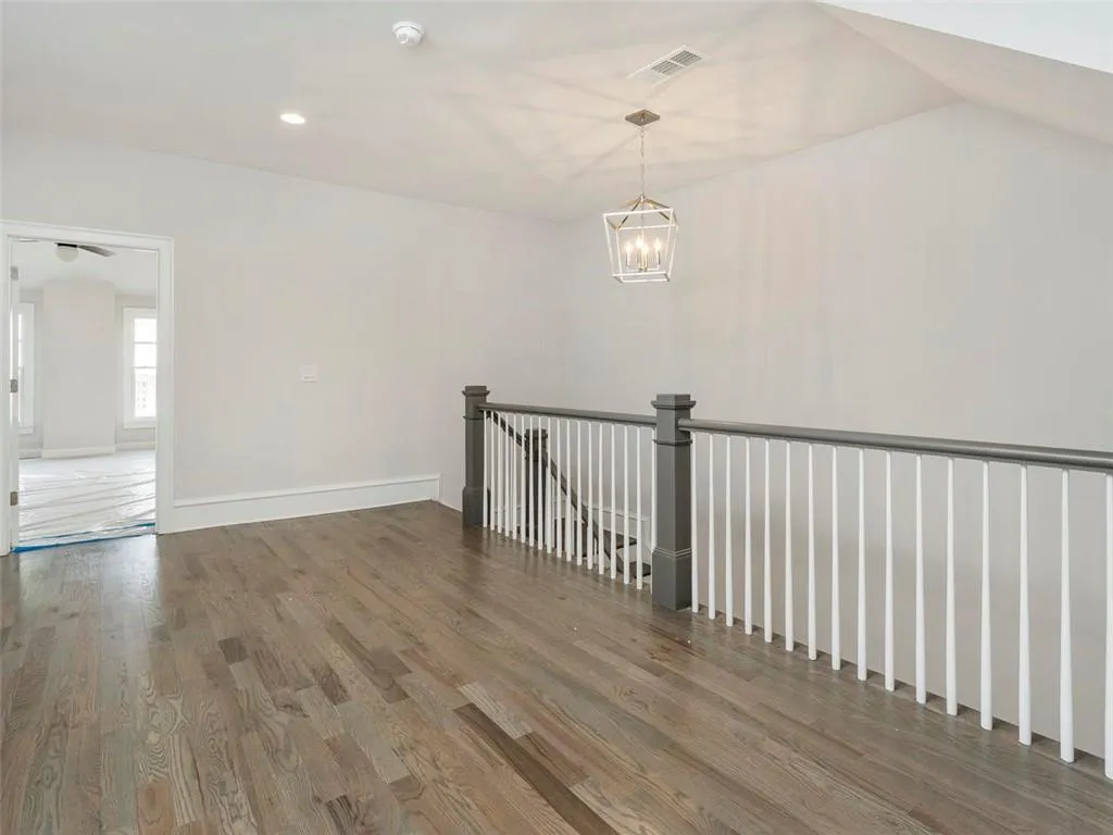 5300 Green Hill Place Ne, Atlanta, Georgia 30342, 5 Bedrooms Bedrooms, ,5 BathroomsBathrooms,Residential,Sold,5300 Green Hill Place Ne,6528527
