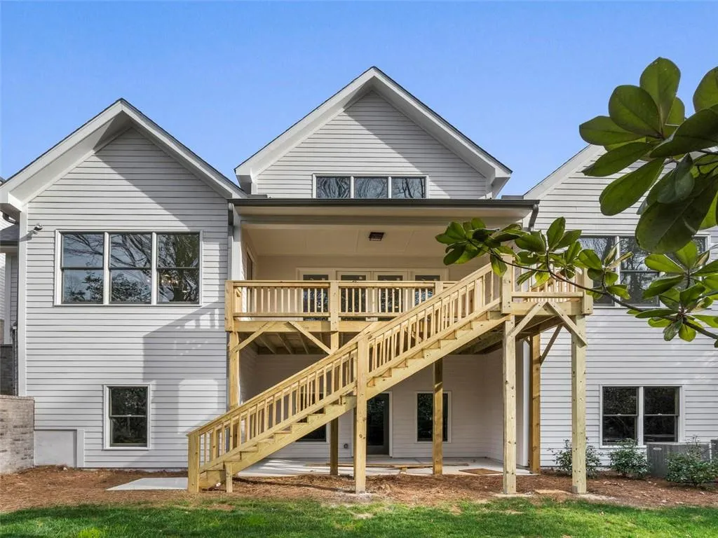 5300 Green Hill Place Ne, Atlanta, Georgia 30342, 5 Bedrooms Bedrooms, ,5 BathroomsBathrooms,Residential,Sold,5300 Green Hill Place Ne,6528527