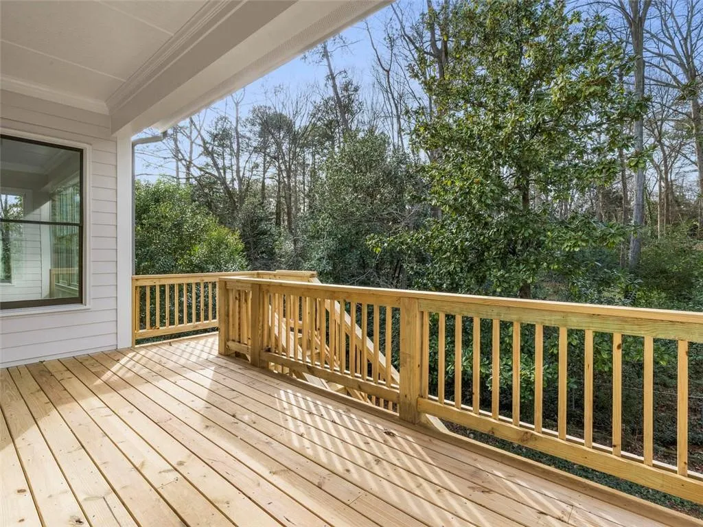 5300 Green Hill Place Ne, Atlanta, Georgia 30342, 5 Bedrooms Bedrooms, ,5 BathroomsBathrooms,Residential,Sold,5300 Green Hill Place Ne,6528527