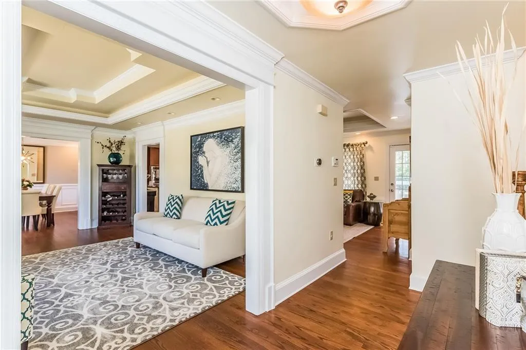 2517 Sharondale Drive Ne, Atlanta, Georgia 30305, 3 Bedrooms Bedrooms, ,2 BathroomsBathrooms,Residential,Sold,2517 Sharondale Drive Ne,5805325