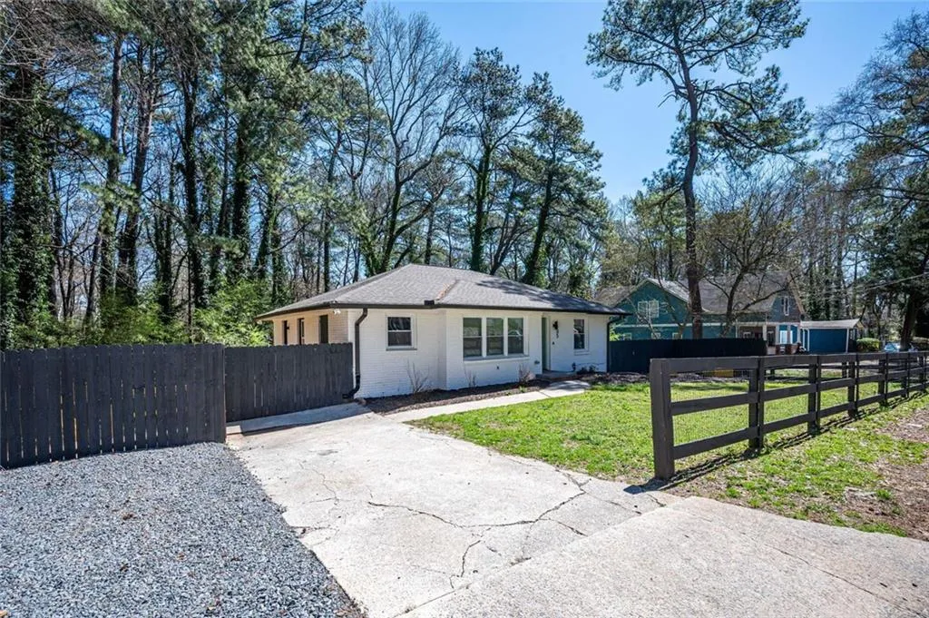 1105 Gun Club Road Northwest Road Nw, Atlanta, Georgia 30318, 5 Bedrooms Bedrooms, ,3 BathroomsBathrooms,Residential,For Sale,1105 Gun Club Road Northwest Road Nw,7624463