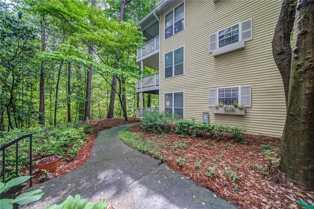 Georgia 30328, ,2 BathroomsBathrooms,Residential,Sold,7212120