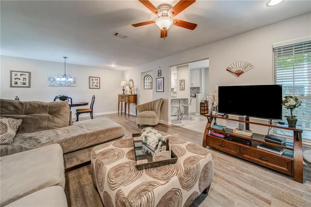 Georgia 30328, ,2 BathroomsBathrooms,Residential,Sold,7212120