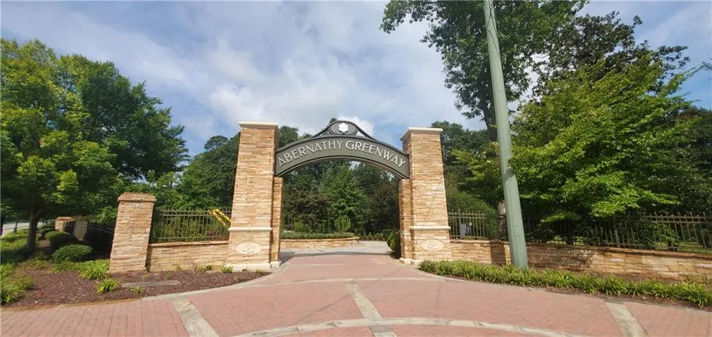 6980 Roswell Road Unit H5, Atlanta, Georgia 30328, 3 Bedrooms Bedrooms, ,2 BathroomsBathrooms,Residential,Sold,6980 Roswell Road Unit H5,7159801