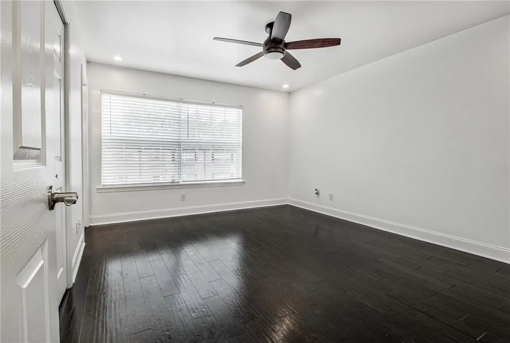 6980 Roswell Road Unit H5, Atlanta, Georgia 30328, 3 Bedrooms Bedrooms, ,2 BathroomsBathrooms,Residential,Sold,6980 Roswell Road Unit H5,7159801