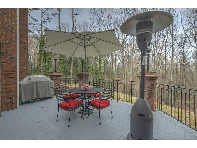 2940 Spalding Drive, Sandy Springs, Georgia 30350, 5 Bedrooms Bedrooms, ,4 BathroomsBathrooms,Residential,Sold,2940 Spalding Drive,5388744