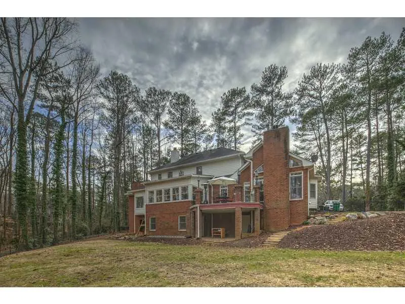 2940 Spalding Drive, Sandy Springs, Georgia 30350, 5 Bedrooms Bedrooms, ,4 BathroomsBathrooms,Residential,Sold,2940 Spalding Drive,5388744