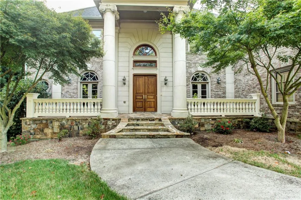 290 Cameron Ridge Drive, Atlanta, Georgia 30328, 6 Bedrooms Bedrooms, ,5 BathroomsBathrooms,Residential,Sold,290 Cameron Ridge Drive,5759522