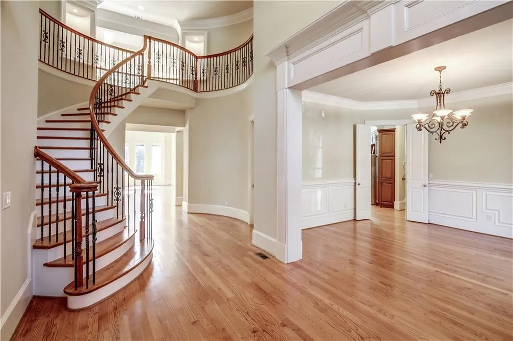 290 Cameron Ridge Drive, Atlanta, Georgia 30328, 6 Bedrooms Bedrooms, ,5 BathroomsBathrooms,Residential,Sold,290 Cameron Ridge Drive,5759522