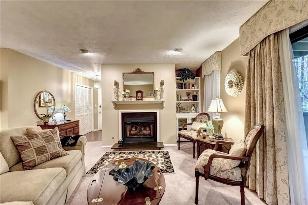 1103 Woodcliff Drive, Sandy Springs, Georgia 30350, 2 Bedrooms Bedrooms, ,2 BathroomsBathrooms,Residential,Sold,1103 Woodcliff Drive,6857187