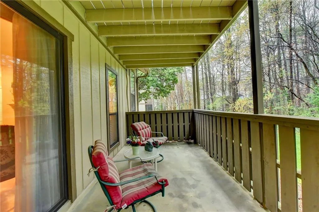 1103 Woodcliff Drive, Sandy Springs, Georgia 30350, 2 Bedrooms Bedrooms, ,2 BathroomsBathrooms,Residential,Sold,1103 Woodcliff Drive,6857187