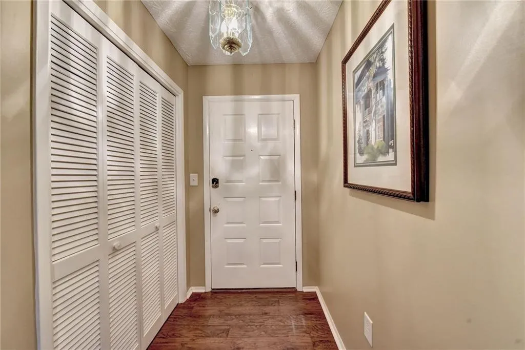 1103 Woodcliff Drive, Sandy Springs, Georgia 30350, 2 Bedrooms Bedrooms, ,2 BathroomsBathrooms,Residential,Sold,1103 Woodcliff Drive,6857187