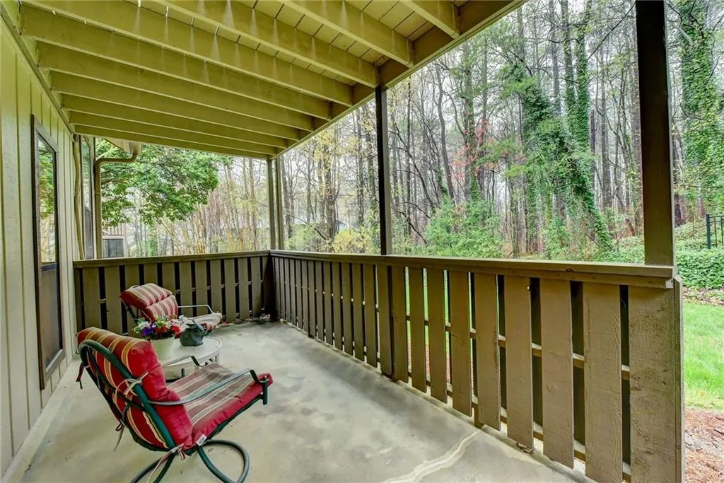 1103 Woodcliff Drive, Sandy Springs, Georgia 30350, 2 Bedrooms Bedrooms, ,2 BathroomsBathrooms,Residential,Sold,1103 Woodcliff Drive,6857187