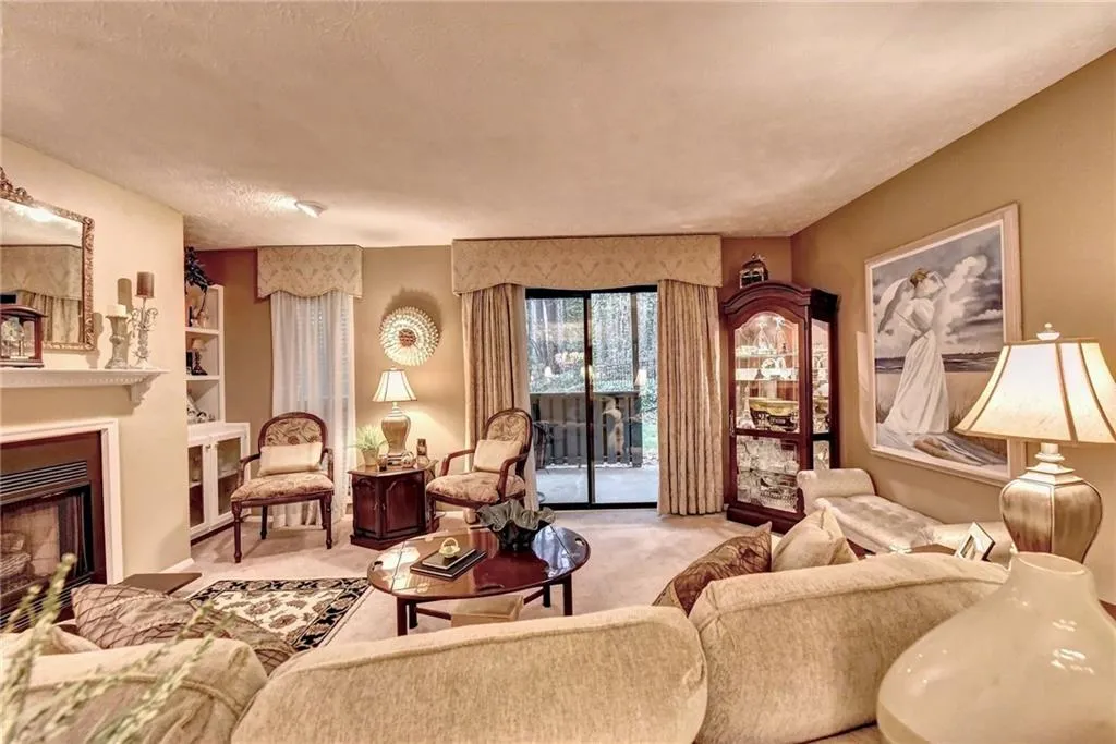 1103 Woodcliff Drive, Sandy Springs, Georgia 30350, 2 Bedrooms Bedrooms, ,2 BathroomsBathrooms,Residential,Sold,1103 Woodcliff Drive,6857187