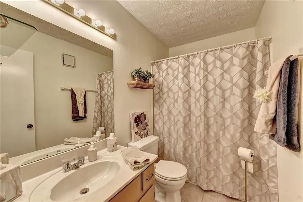 1103 Woodcliff Drive, Sandy Springs, Georgia 30350, 2 Bedrooms Bedrooms, ,2 BathroomsBathrooms,Residential,Sold,1103 Woodcliff Drive,6857187