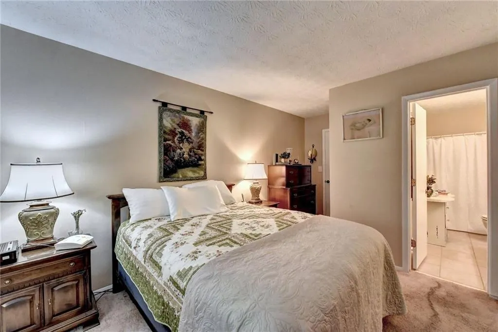 1103 Woodcliff Drive, Sandy Springs, Georgia 30350, 2 Bedrooms Bedrooms, ,2 BathroomsBathrooms,Residential,Sold,1103 Woodcliff Drive,6857187