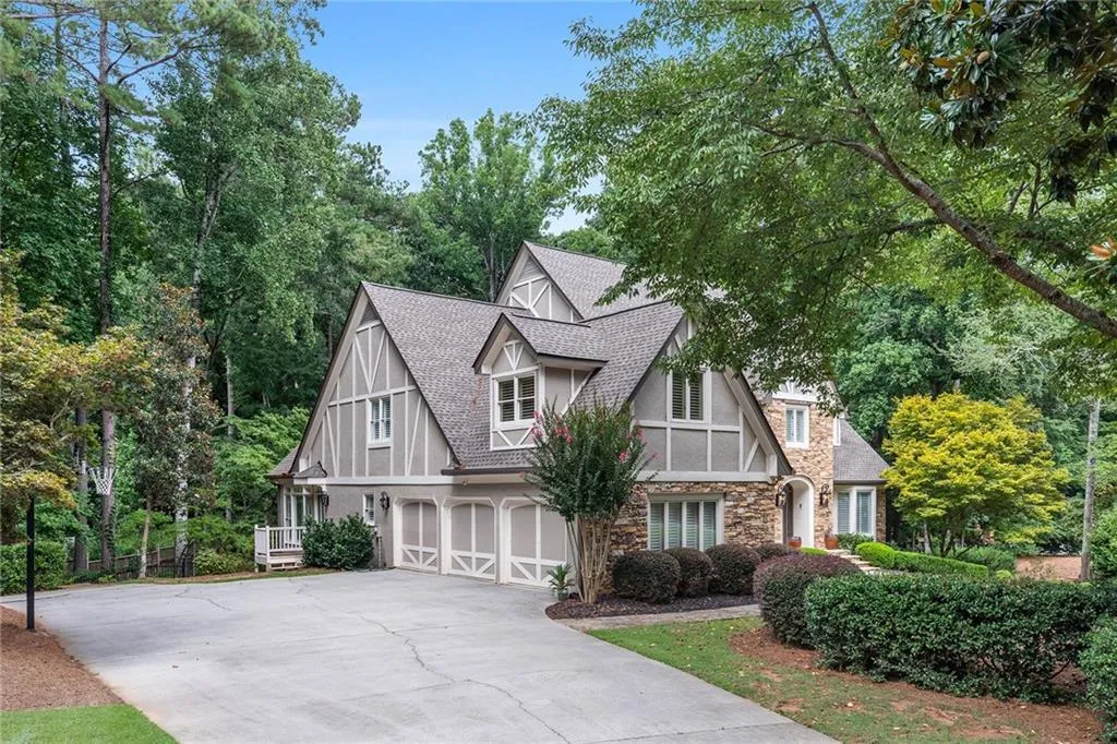 1810 Brandon Hall Drive, Atlanta, Georgia 30350, 5 Bedrooms Bedrooms, ,5 BathroomsBathrooms,Residential,Sold,1810 Brandon Hall Drive,7186519