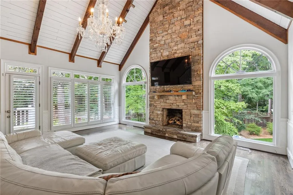 1810 Brandon Hall Drive, Atlanta, Georgia 30350, 5 Bedrooms Bedrooms, ,5 BathroomsBathrooms,Residential,Sold,1810 Brandon Hall Drive,7186519