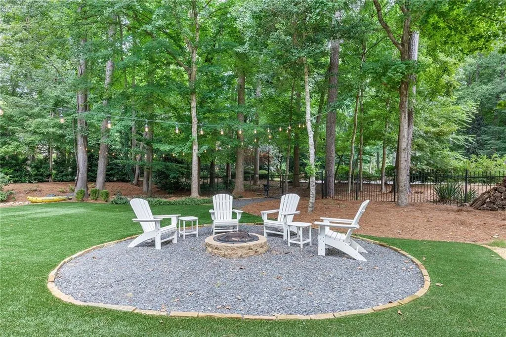 1810 Brandon Hall Drive, Atlanta, Georgia 30350, 5 Bedrooms Bedrooms, ,5 BathroomsBathrooms,Residential,Sold,1810 Brandon Hall Drive,7186519