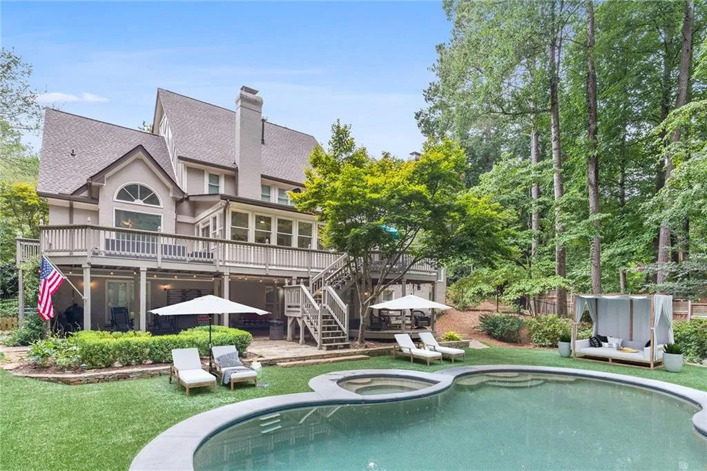 1810 Brandon Hall Drive, Atlanta, Georgia 30350, 5 Bedrooms Bedrooms, ,5 BathroomsBathrooms,Residential,Sold,1810 Brandon Hall Drive,7186519