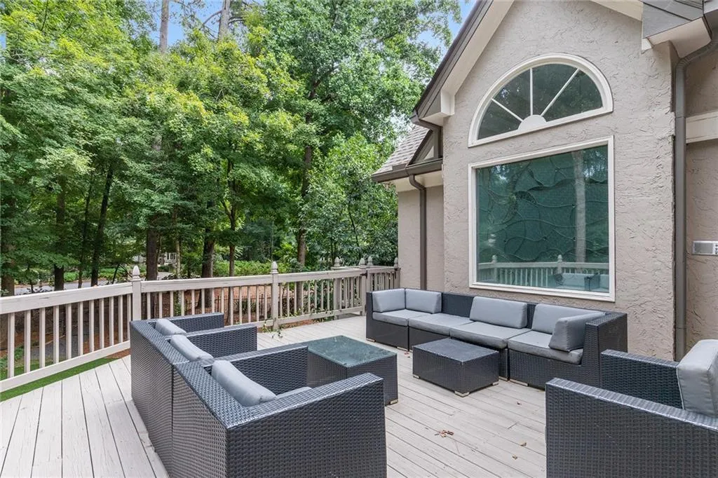 1810 Brandon Hall Drive, Atlanta, Georgia 30350, 5 Bedrooms Bedrooms, ,5 BathroomsBathrooms,Residential,Sold,1810 Brandon Hall Drive,7186519