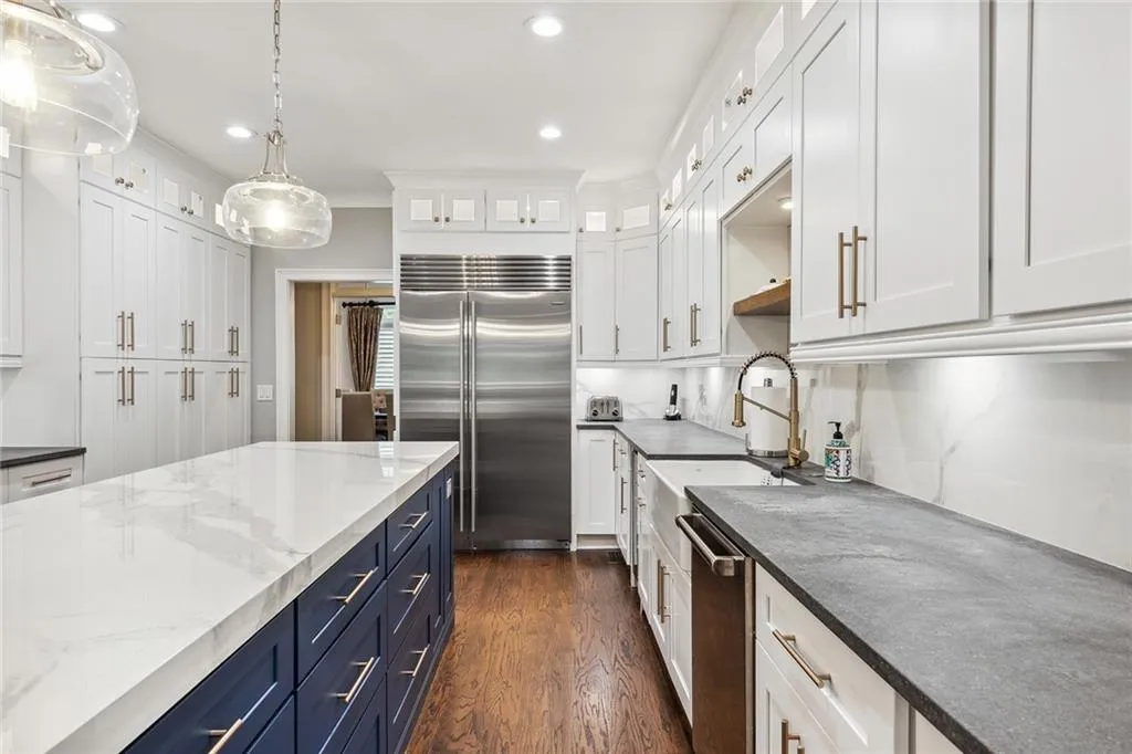 1810 Brandon Hall Drive, Atlanta, Georgia 30350, 5 Bedrooms Bedrooms, ,5 BathroomsBathrooms,Residential,Sold,1810 Brandon Hall Drive,7186519