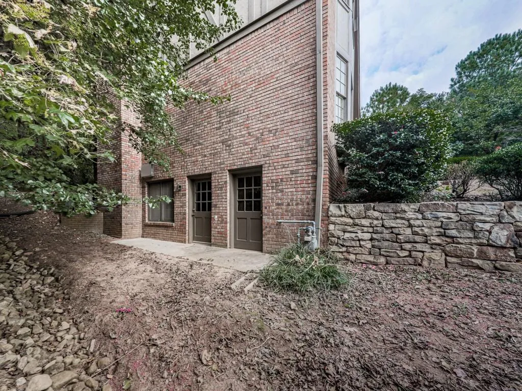 7690 Dunvegan Close, Sandy Springs, Georgia 30350, 4 Bedrooms Bedrooms, ,3 BathroomsBathrooms,Residential,Sold,7690 Dunvegan Close,6961774
