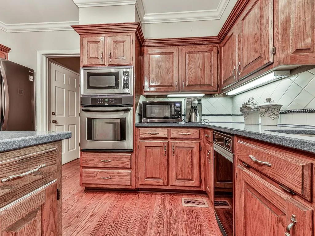 7690 Dunvegan Close, Sandy Springs, Georgia 30350, 4 Bedrooms Bedrooms, ,3 BathroomsBathrooms,Residential,Sold,7690 Dunvegan Close,6961774