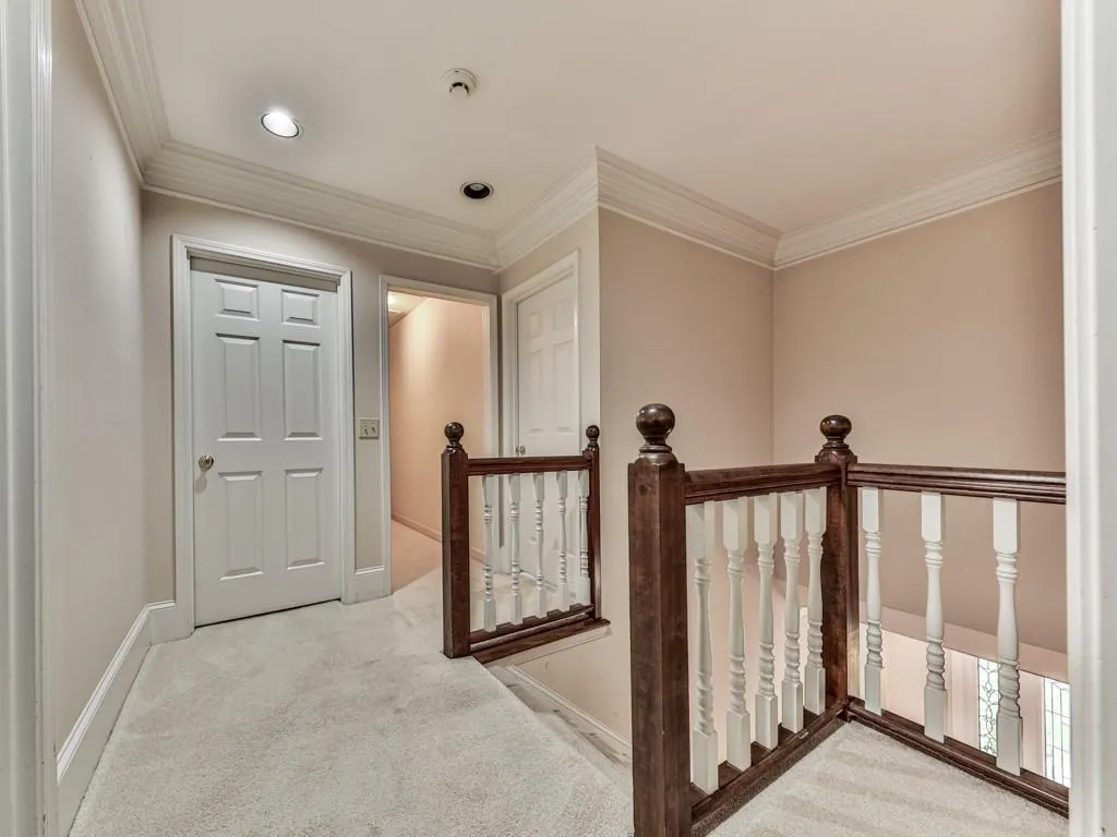 7690 Dunvegan Close, Sandy Springs, Georgia 30350, 4 Bedrooms Bedrooms, ,3 BathroomsBathrooms,Residential,Sold,7690 Dunvegan Close,6961774
