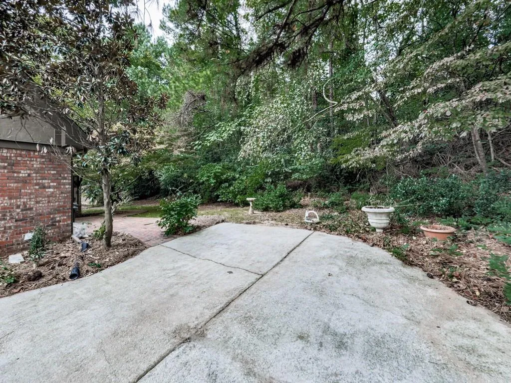 7690 Dunvegan Close, Sandy Springs, Georgia 30350, 4 Bedrooms Bedrooms, ,3 BathroomsBathrooms,Residential,Sold,7690 Dunvegan Close,6961774