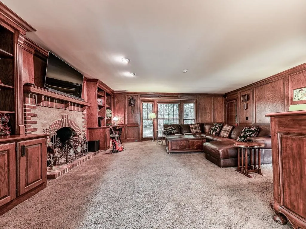 7690 Dunvegan Close, Sandy Springs, Georgia 30350, 4 Bedrooms Bedrooms, ,3 BathroomsBathrooms,Residential,Sold,7690 Dunvegan Close,6961774