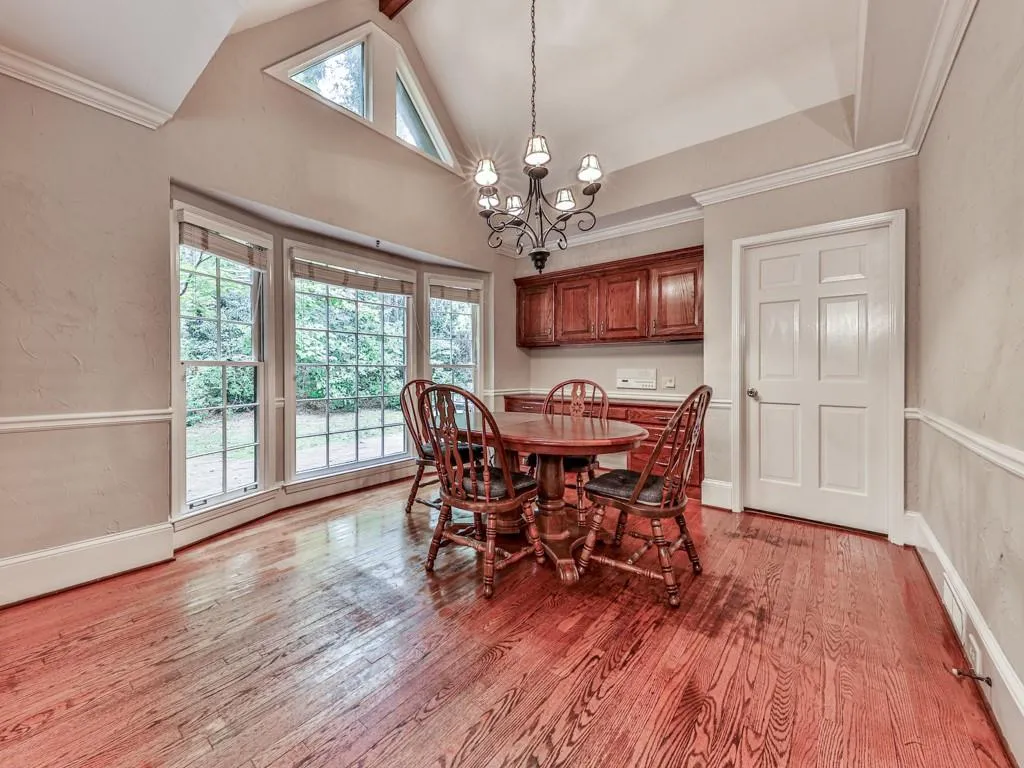 7690 Dunvegan Close, Sandy Springs, Georgia 30350, 4 Bedrooms Bedrooms, ,3 BathroomsBathrooms,Residential,Sold,7690 Dunvegan Close,6961774