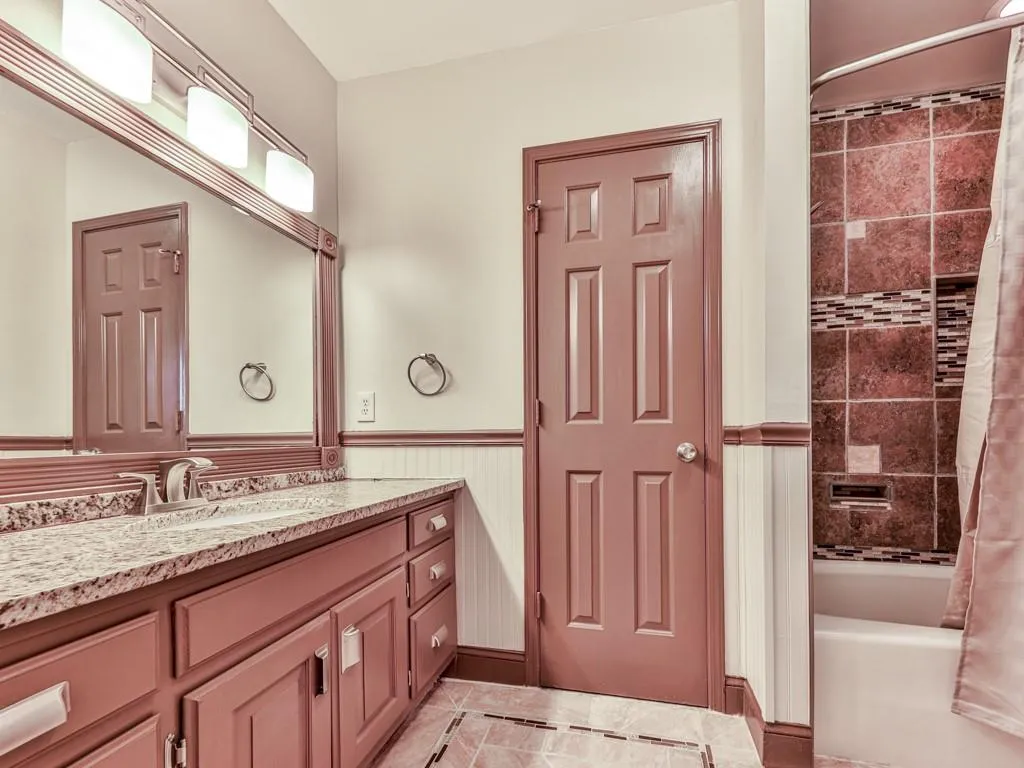 7690 Dunvegan Close, Sandy Springs, Georgia 30350, 4 Bedrooms Bedrooms, ,3 BathroomsBathrooms,Residential,Sold,7690 Dunvegan Close,6961774