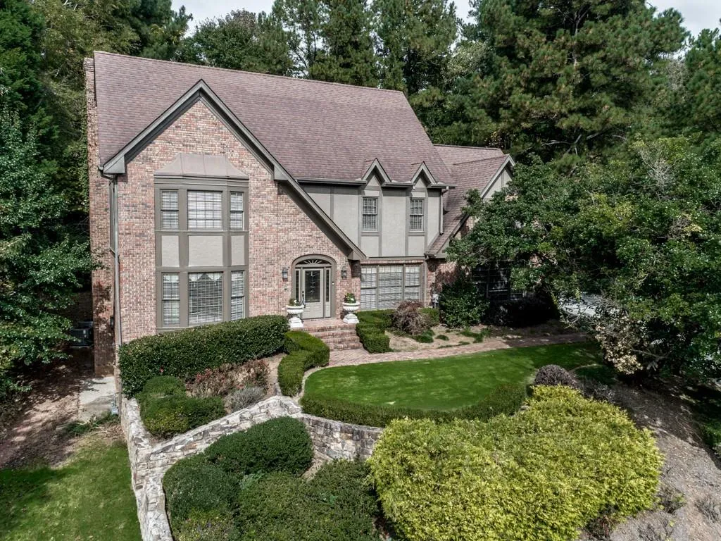 7690 Dunvegan Close, Sandy Springs, Georgia 30350, 4 Bedrooms Bedrooms, ,3 BathroomsBathrooms,Residential,Sold,7690 Dunvegan Close,6961774