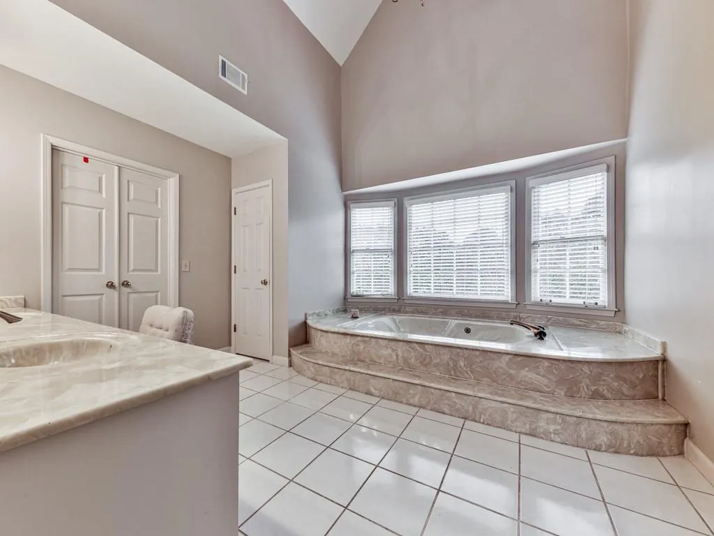 7690 Dunvegan Close, Sandy Springs, Georgia 30350, 4 Bedrooms Bedrooms, ,3 BathroomsBathrooms,Residential,Sold,7690 Dunvegan Close,6961774