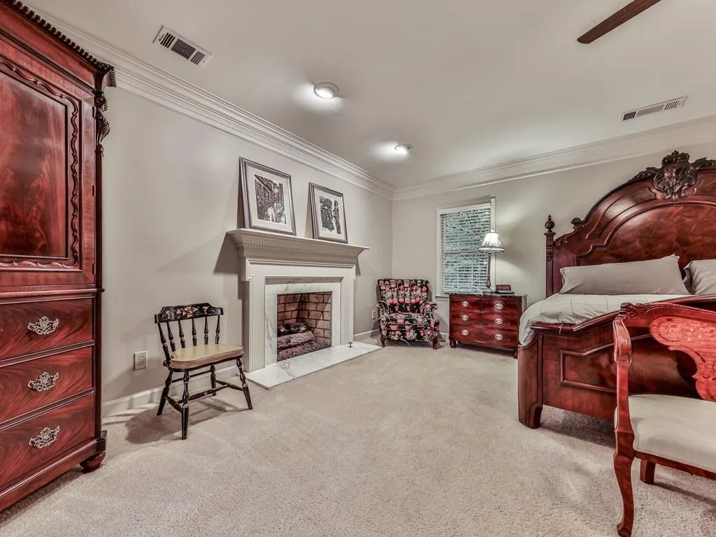 7690 Dunvegan Close, Sandy Springs, Georgia 30350, 4 Bedrooms Bedrooms, ,3 BathroomsBathrooms,Residential,Sold,7690 Dunvegan Close,6961774