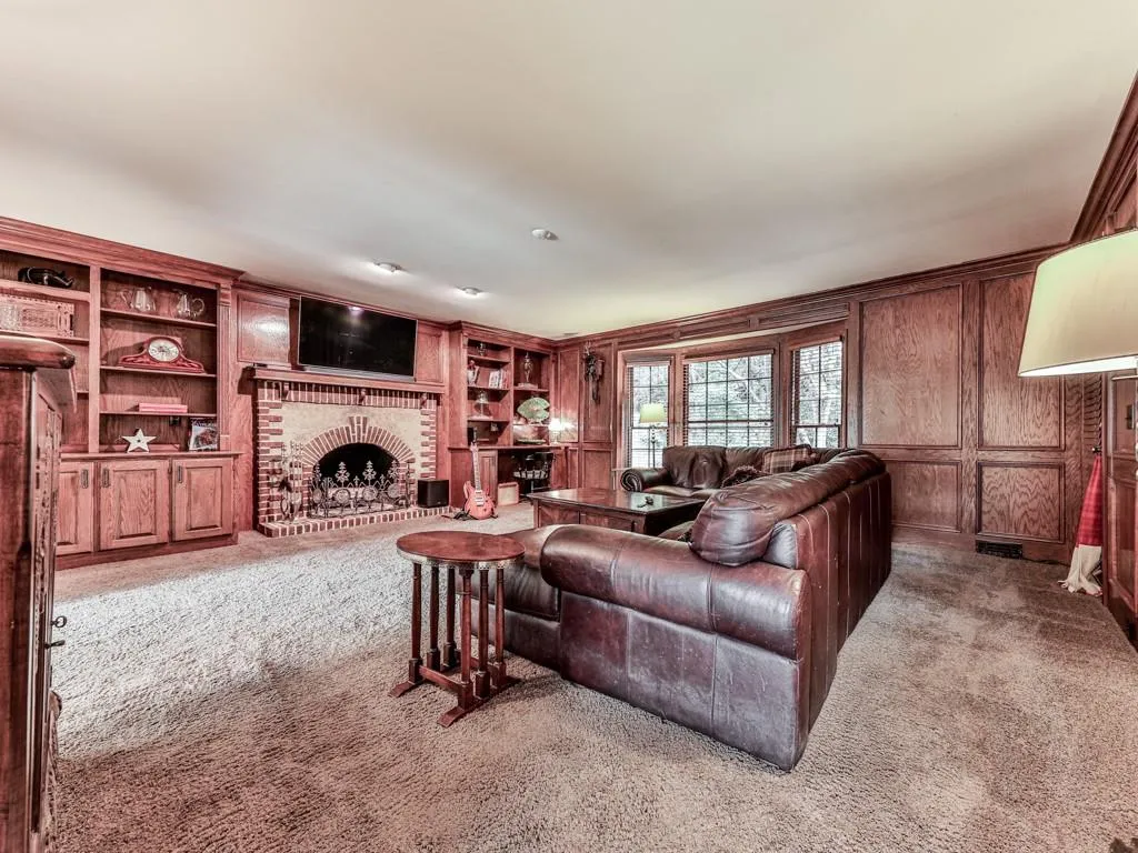 7690 Dunvegan Close, Sandy Springs, Georgia 30350, 4 Bedrooms Bedrooms, ,3 BathroomsBathrooms,Residential,Sold,7690 Dunvegan Close,6961774