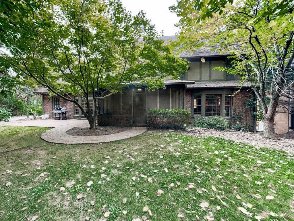 7690 Dunvegan Close, Sandy Springs, Georgia 30350, 4 Bedrooms Bedrooms, ,3 BathroomsBathrooms,Residential,Sold,7690 Dunvegan Close,6961774