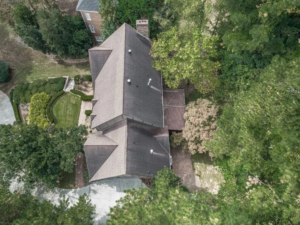 7690 Dunvegan Close, Sandy Springs, Georgia 30350, 4 Bedrooms Bedrooms, ,3 BathroomsBathrooms,Residential,Sold,7690 Dunvegan Close,6961774
