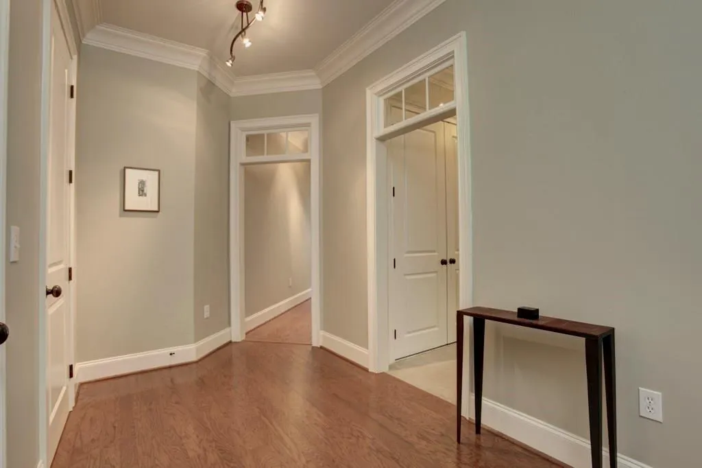 3635 E Paces Circle Ne Unit 1213, Atlanta, Georgia 30326, 3 Bedrooms Bedrooms, ,2 BathroomsBathrooms,Residential,Sold,3635 E Paces Circle Ne Unit 1213,5884259