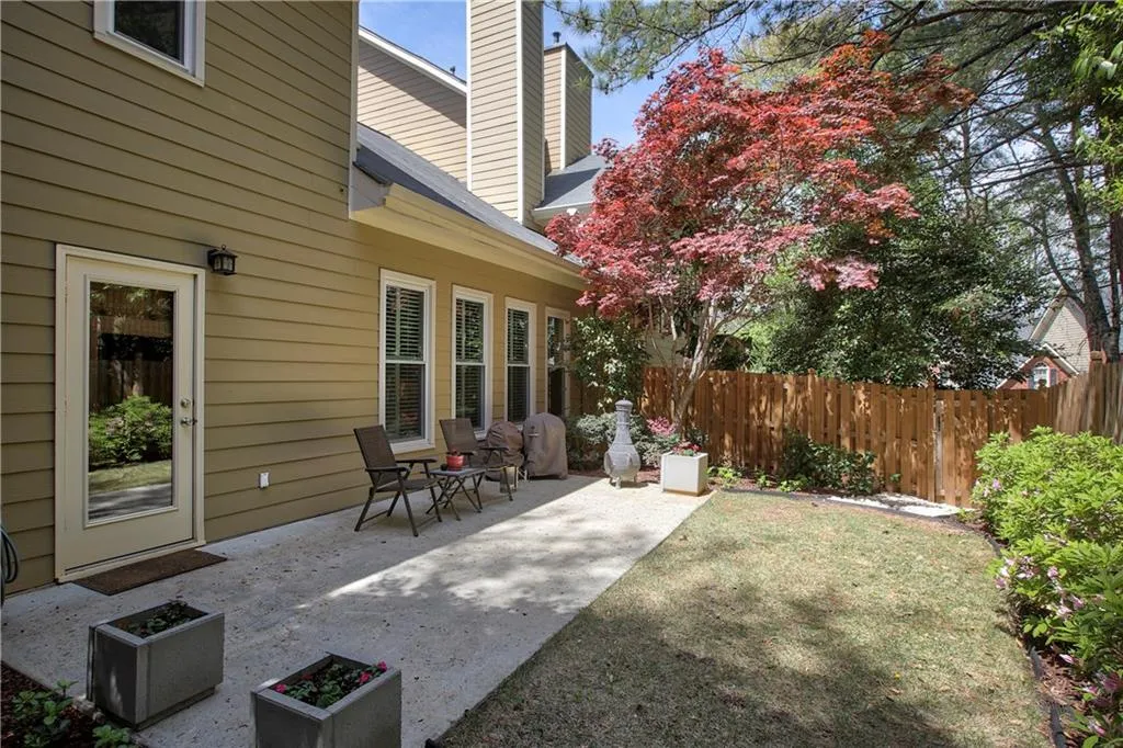 7155 Roswell Road Unit 43, Sandy Springs, Georgia 30328, 3 Bedrooms Bedrooms, ,2 BathroomsBathrooms,Residential,Sold,7155 Roswell Road Unit 43,5993821