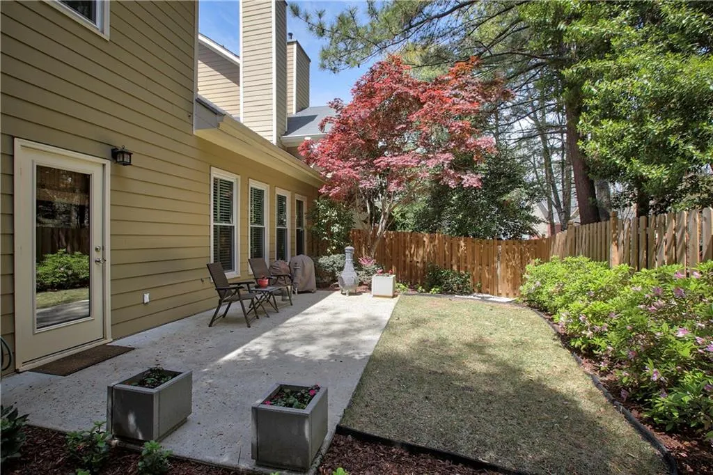 7155 Roswell Road Unit 43, Sandy Springs, Georgia 30328, 3 Bedrooms Bedrooms, ,2 BathroomsBathrooms,Residential,Sold,7155 Roswell Road Unit 43,5993821