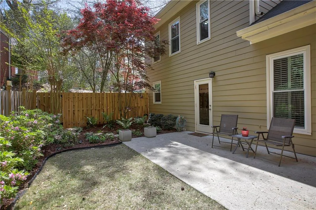 7155 Roswell Road Unit 43, Sandy Springs, Georgia 30328, 3 Bedrooms Bedrooms, ,2 BathroomsBathrooms,Residential,Sold,7155 Roswell Road Unit 43,5993821