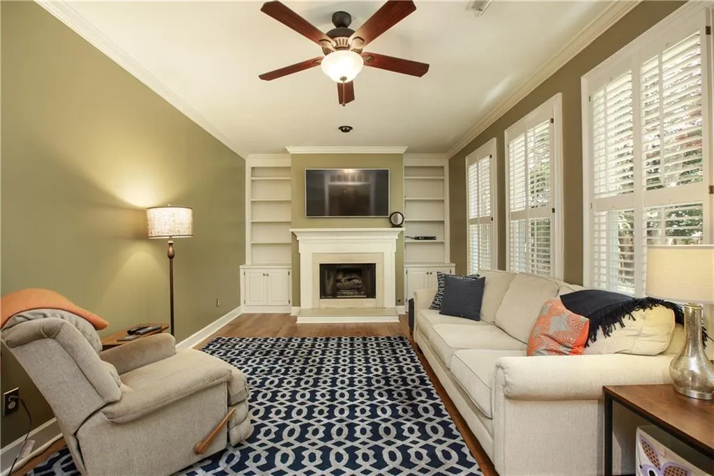 7155 Roswell Road Unit 43, Sandy Springs, Georgia 30328, 3 Bedrooms Bedrooms, ,2 BathroomsBathrooms,Residential,Sold,7155 Roswell Road Unit 43,5993821