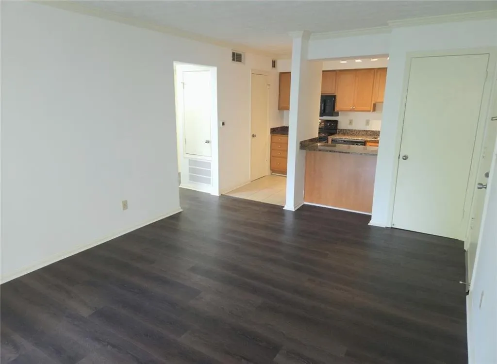 3160 Seven Pines Court Unit 302, Atlanta, Georgia 30339, 1 Bedroom Bedrooms, ,1 BathroomBathrooms,Residential,For Sale,3160 Seven Pines Court Unit 302,7647456