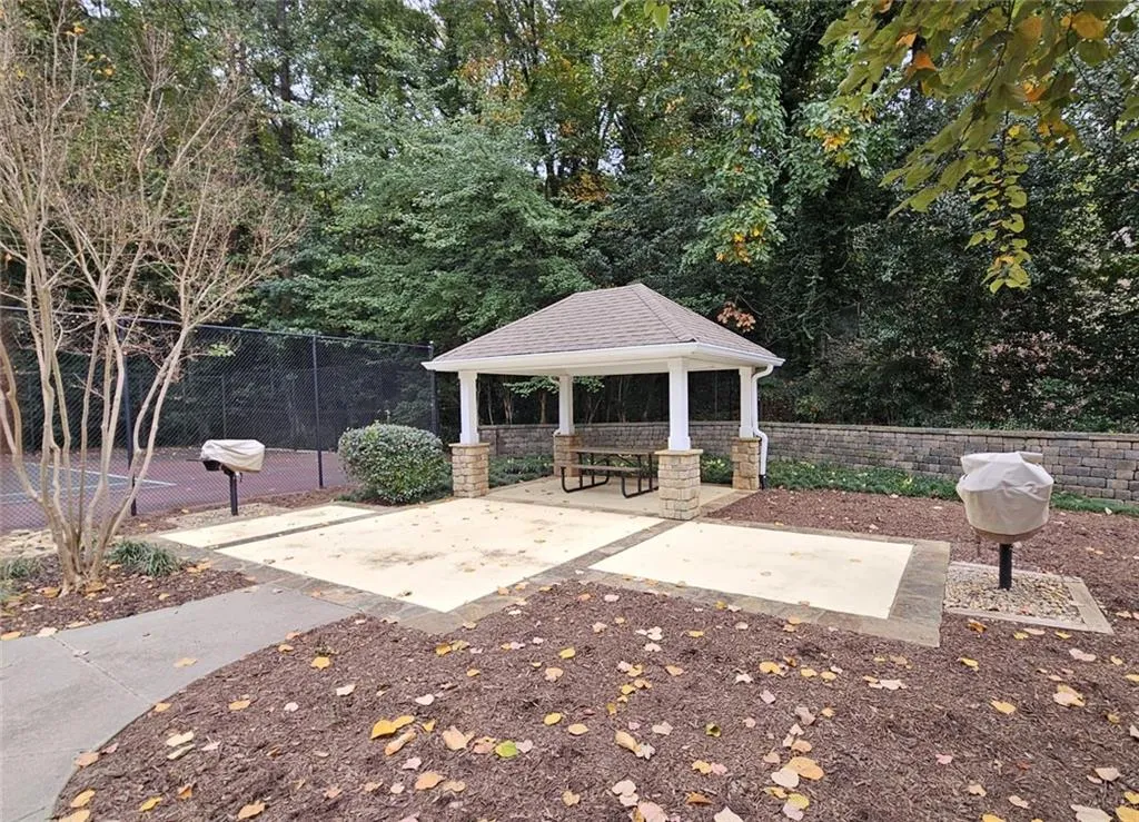 3160 Seven Pines Court Unit 302, Atlanta, Georgia 30339, 1 Bedroom Bedrooms, ,1 BathroomBathrooms,Residential,For Sale,3160 Seven Pines Court Unit 302,7647456