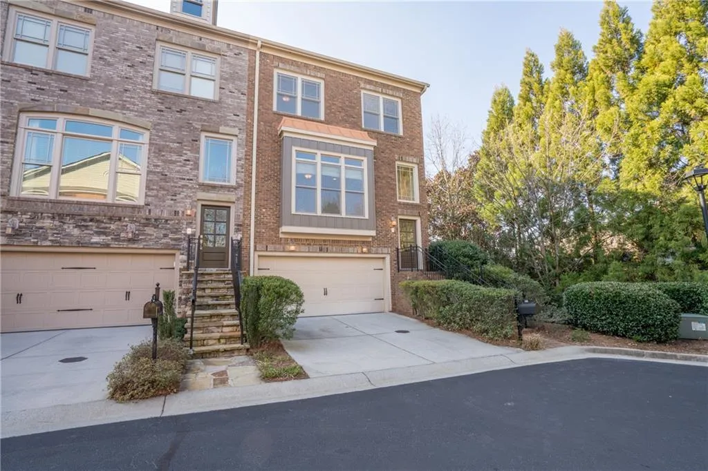 390 Mystic Ridge Lane, Atlanta, Georgia 30342, 4 Bedrooms Bedrooms, ,3 BathroomsBathrooms,Residential,Sold,390 Mystic Ridge Lane,6878123