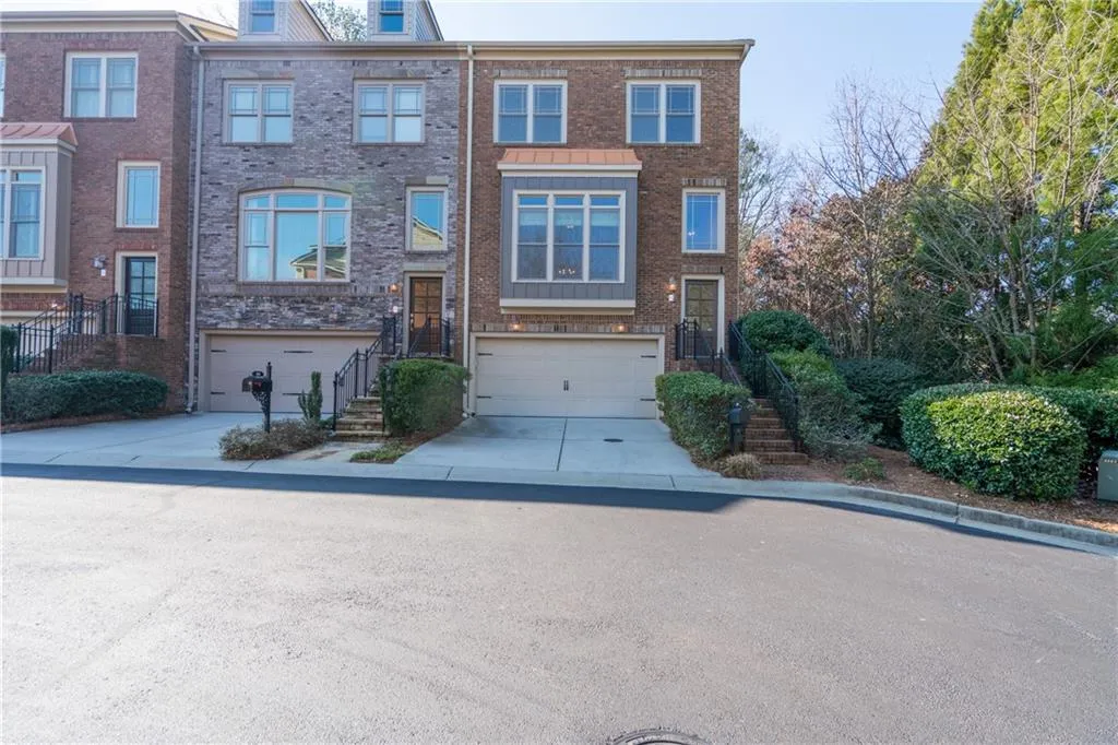 390 Mystic Ridge Lane, Atlanta, Georgia 30342, 4 Bedrooms Bedrooms, ,3 BathroomsBathrooms,Residential,Sold,390 Mystic Ridge Lane,6878123