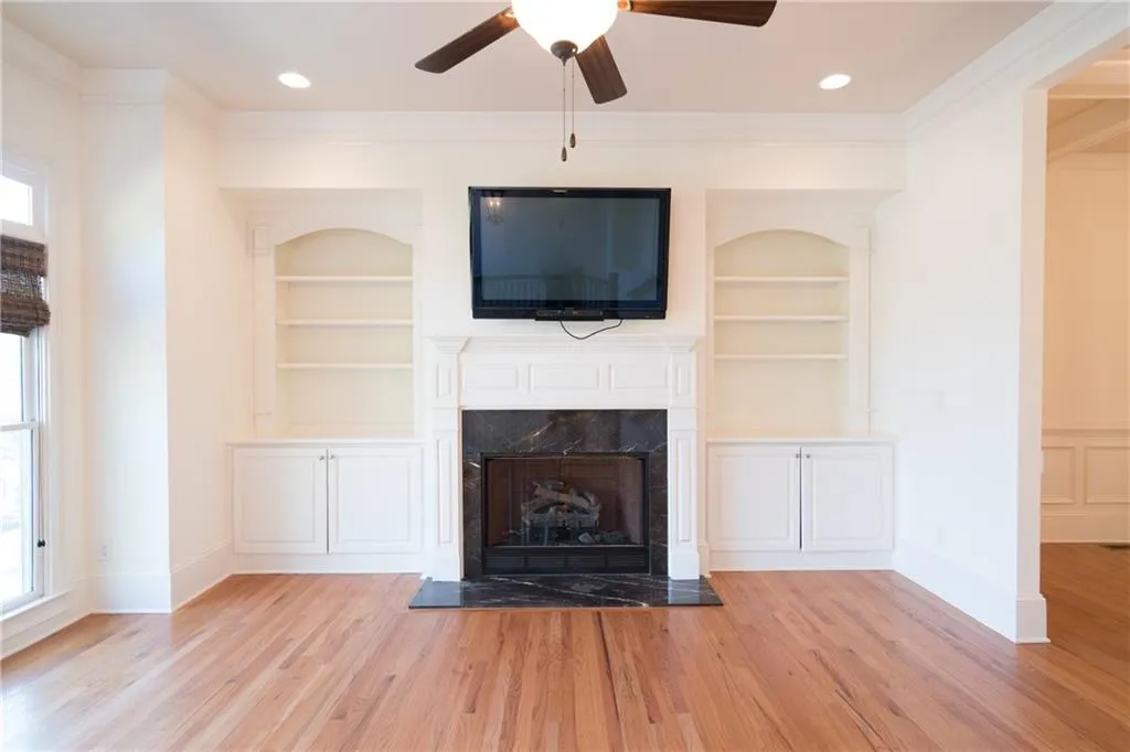 390 Mystic Ridge Lane, Atlanta, Georgia 30342, 4 Bedrooms Bedrooms, ,3 BathroomsBathrooms,Residential,Sold,390 Mystic Ridge Lane,6878123